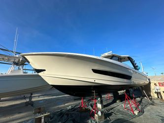 42' Boston Whaler 2020 Yacht For Sale